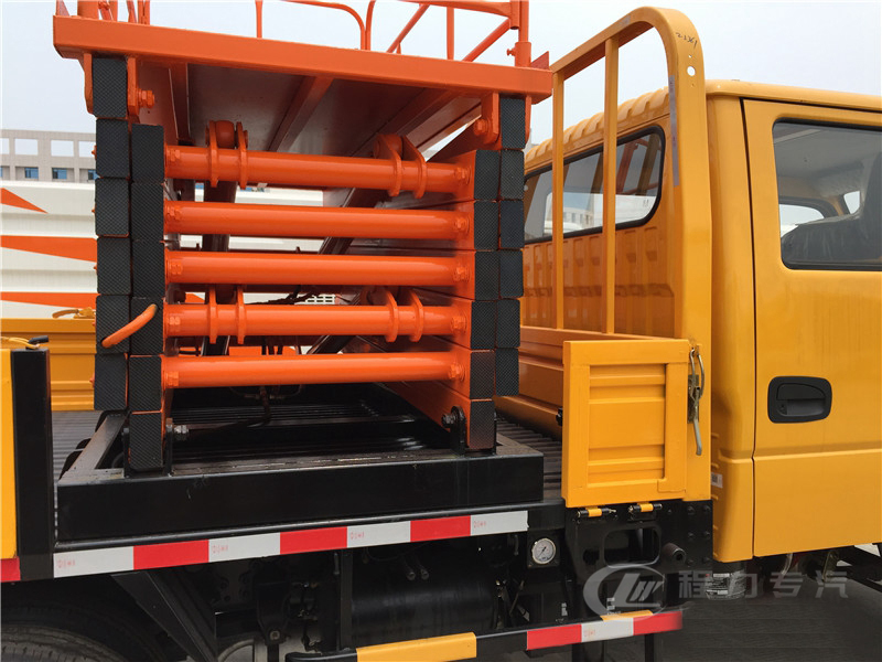 8-12米 藍(lán)牌東風(fēng)雙排·升降平臺(tái)